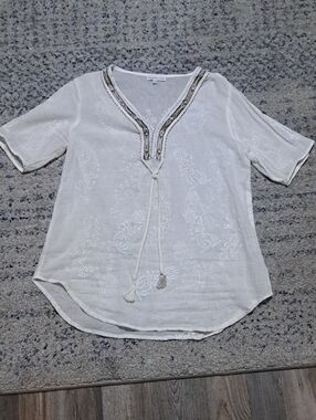Embroidered Cream V-Neck Tunic with Beaded Trim